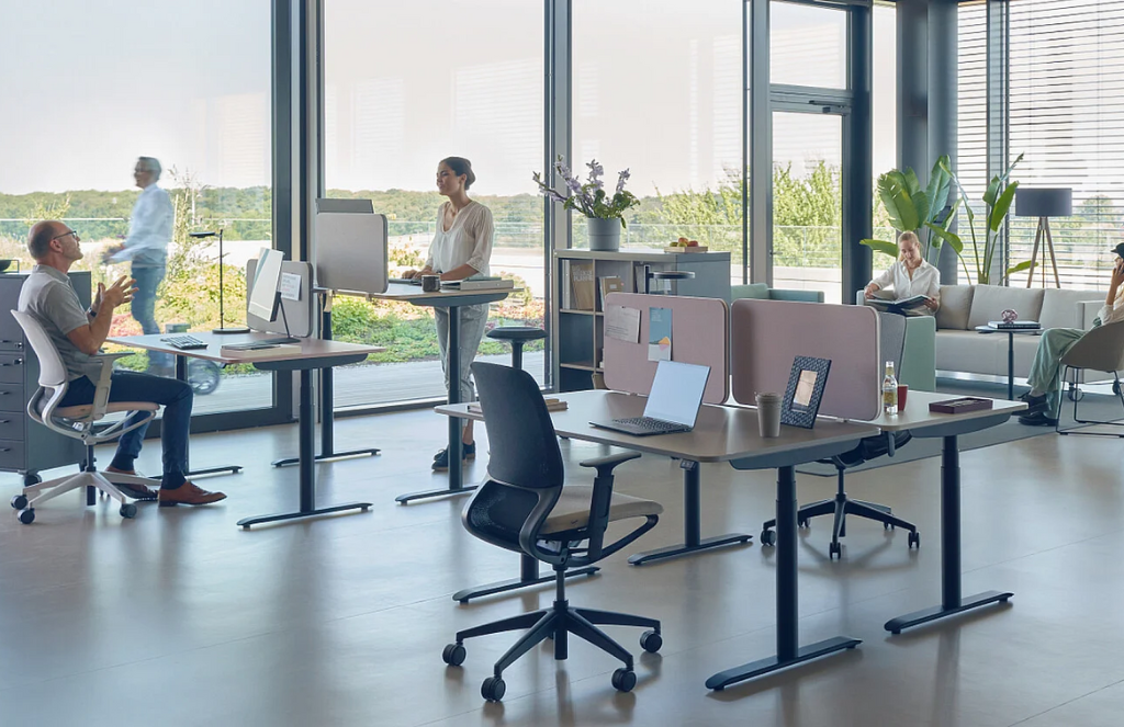 come scegliere la scrivania per ufficio ergonomica